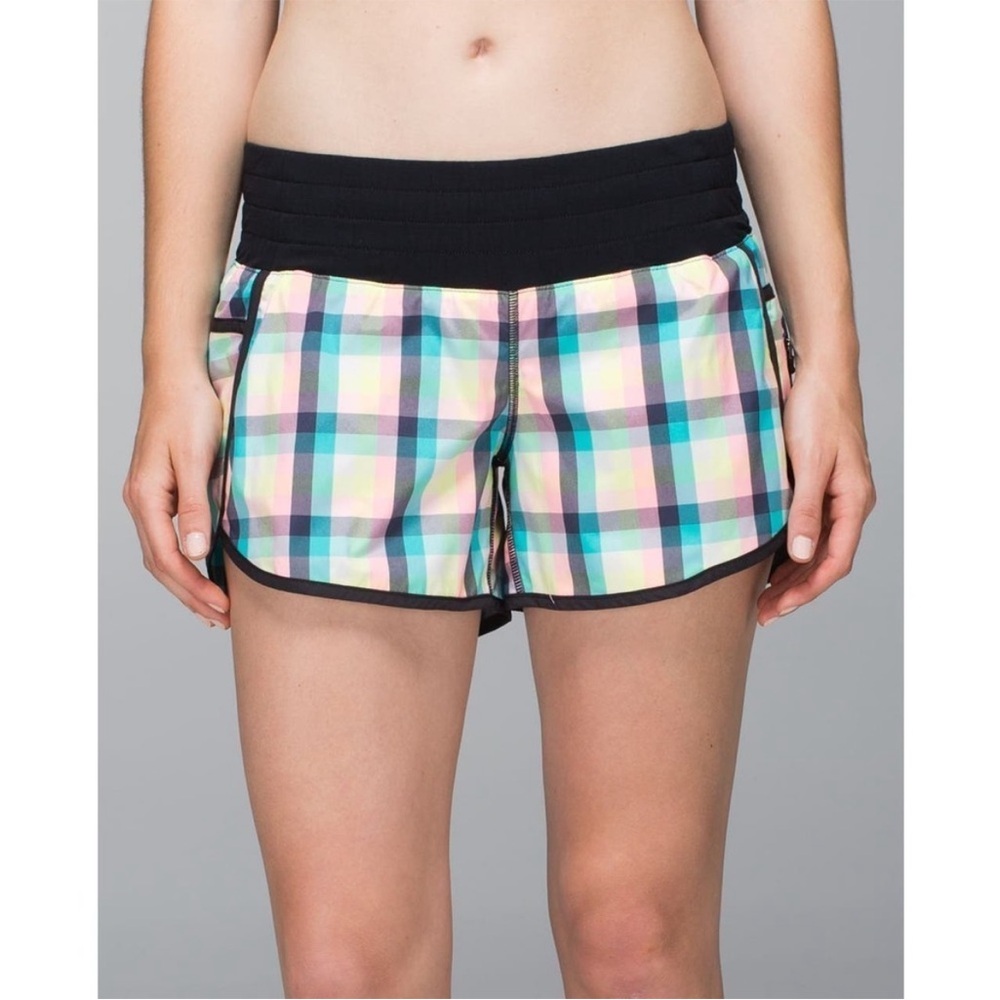 EUC Lululemon Women Size 4 Plaid Tracker Speed Shorts II